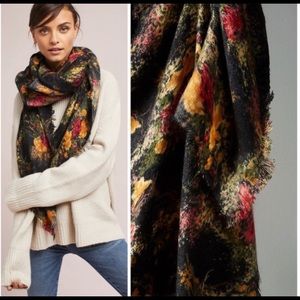 HTF ANTHROPOLOGIE Luxe Carnation Scarf